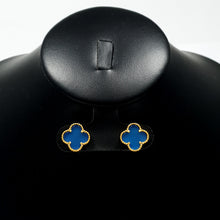 Cargar imagen en el visor de la galería, Aretes Diseño de Trébol Tono Dorado (Distintos Colores)