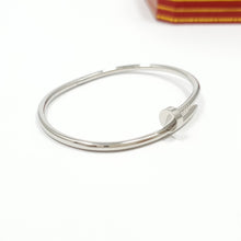 Cargar imagen en el visor de la galería, Brazalete Tipo Clavo Slim
