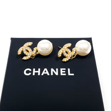 Cargar imagen en el visor de la galería, Aretes Chanel (Mod. CH91)
