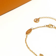Cargar imagen en el visor de la galería, Pulsera LV Essential V (Nuevo Modelo)

