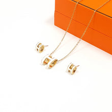 Cargar imagen en el visor de la galería, Juego Hermes Pop Collar y Aretes (Dorado con Blanco)

