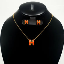 Cargar imagen en el visor de la galería, Juego Hermes Pop Collar y Aretes (Dorado con Naranja)
