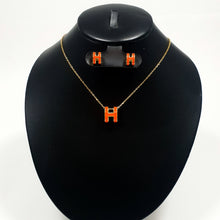 Cargar imagen en el visor de la galería, Juego Hermes Pop Collar y Aretes (Dorado con Naranja)
