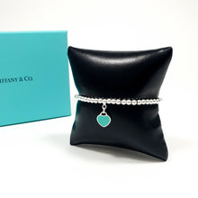Cargar imagen en el visor de la galería, Pulsera de cuentas T&amp;Co con placa de corazón (Nuevo Modelo)
