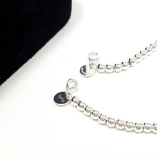 Cargar imagen en el visor de la galería, Pulsera de cuentas T&amp;Co con placa de corazón (Nuevo Modelo)
