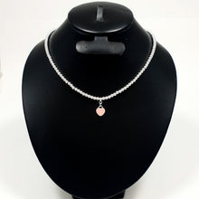Cargar imagen en el visor de la galería, Collar de cuentas T&amp;Co con placa de corazón (Nuevo Modelo)
