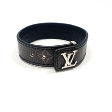 Cargar imagen en el visor de la galería, Pulsera LV Monogramas (Mod. LV08)
