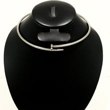 Cargar imagen en el visor de la galería, Collar Diseño de Clavo Liso - 2 colores disponibles
