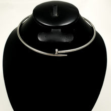 Cargar imagen en el visor de la galería, Collar Diseño de Clavo con Circonias - 2 colores disponibles
