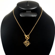 Cargar imagen en el visor de la galería, Collar Loewe Anagrama
