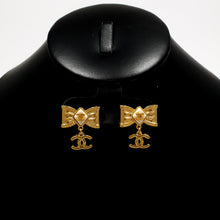 Cargar imagen en el visor de la galería, Aretes Chanel (Mod. CH13)
