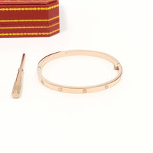 Cargar imagen en el visor de la galería, Pulsera Diseño de Tornillo Liso SLIM - 3 colores disponibles (Modelo SLIM)
