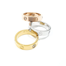 Cargar imagen en el visor de la galería, Anillo Tipo Love con Brillantes
