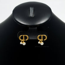 Cargar imagen en el visor de la galería, Aretes Dior (Mod. CD85)
