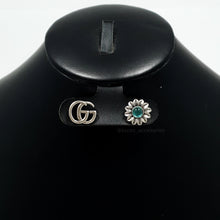Cargar imagen en el visor de la galería, Aretes Gucci Doble G + Flor
