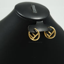 Cargar imagen en el visor de la galería, Arracadas FENDI
