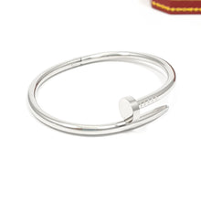 Cargar imagen en el visor de la galería, Pulsera Diseño de Clavo Liso - 3 Colores Disponibles
