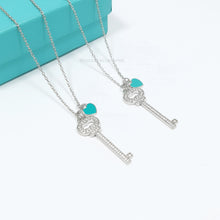 Cargar imagen en el visor de la galería, Collar T&amp;Co. de Llave y Corazón
